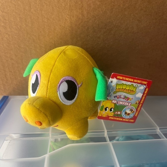 Other - Moshi monsters. Modelings mini plush mistress noodle